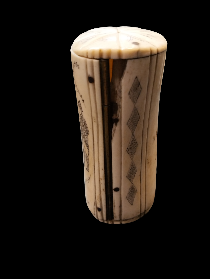 French Bone prisoner of war snuff box